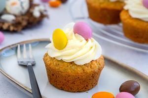 Mini Carrot Cakes with Buttercream Frosting Recipe | Rustle Up