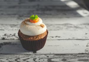 Carrot Cake Cupcakes with Whipped Meringue Frosting Recipe | Rustle Up