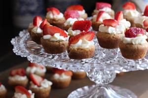 Strawberries & Cream Cupcakes Recipe | Rustle Up