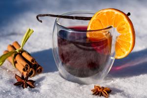 Winter Spiced Mulled Wine Sweetened with Vanilla Pods Recipe | Rustle Up