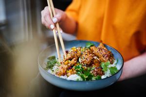 Sweet Chilli Glazed Crispy Chicken with Sticky White Rice Recipe | Rustle Up