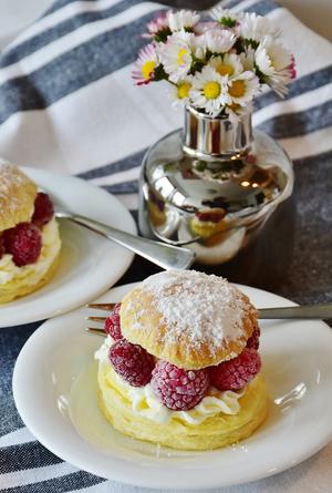 Scones with Fresh Cream & Raspberries Recipe | Rustle Up