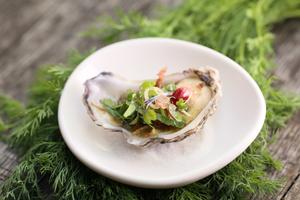 Elegant Oysters with Crispy Onion & Caviar Recipe | Rustle Up