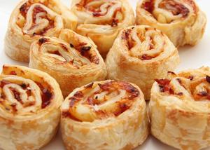 Tomato Chutney & Cheese Pastry Rolls Recipe | Rustle Up