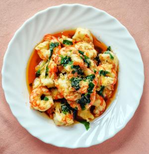 Fresh Chilli Prawns Recipe | Rustle Up