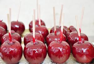 Toffee Apples Recipe | Rustle Up
